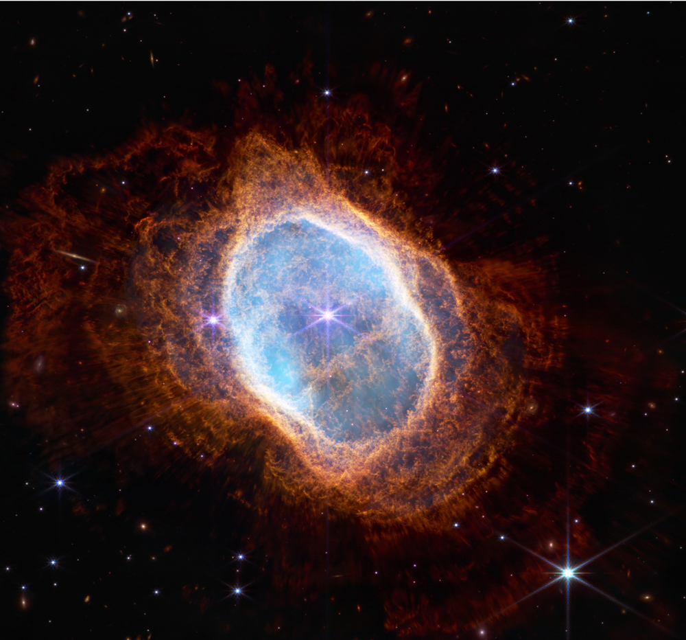 Une des images de Southern Ring où l'on observe la mort d'une étoile.